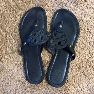 *WORN ONCE* navy Tory Burch sandals